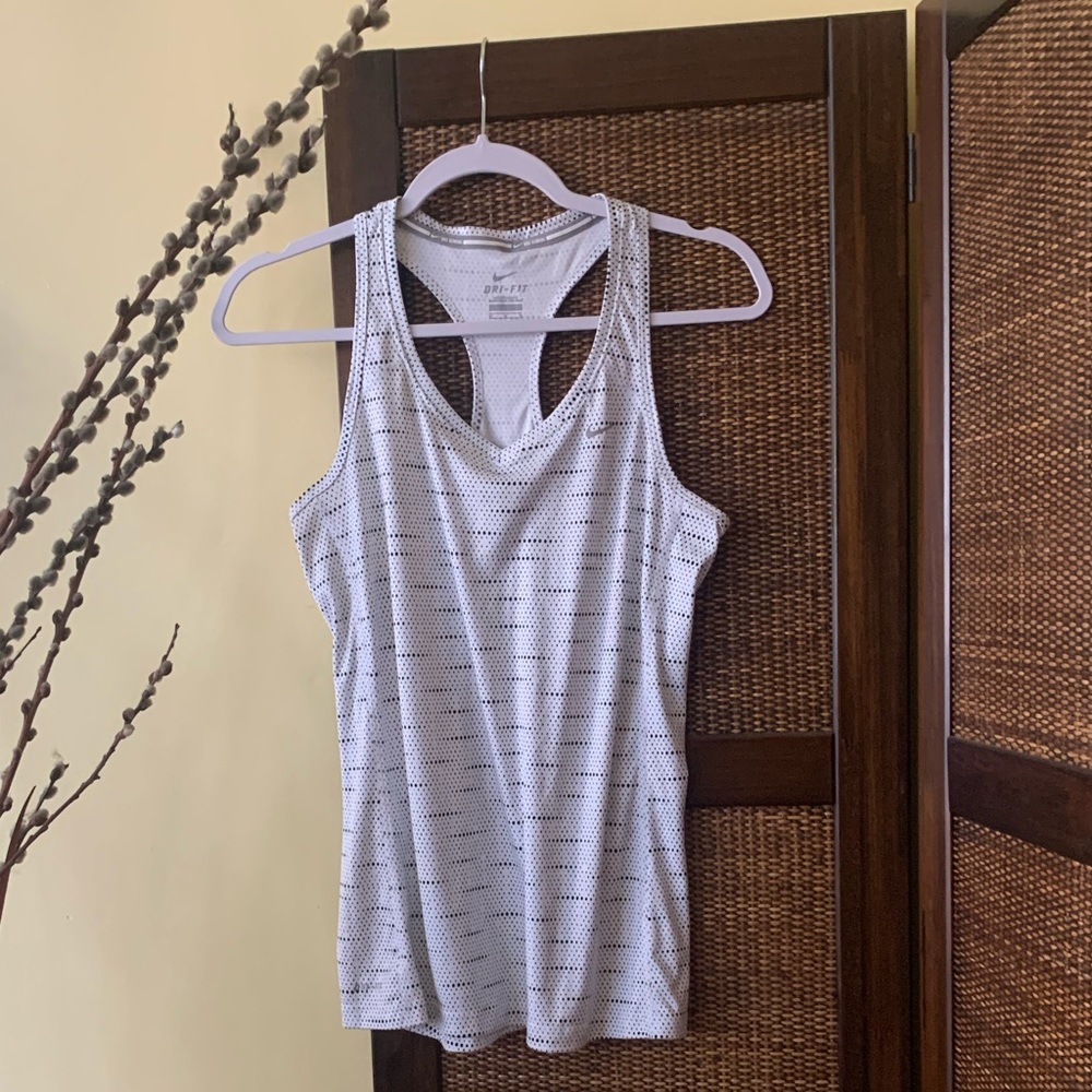 Nike top